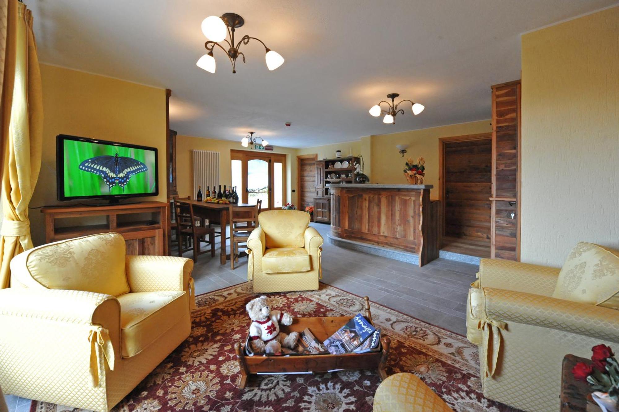 Gresil Residence Чамполук Екстериор снимка